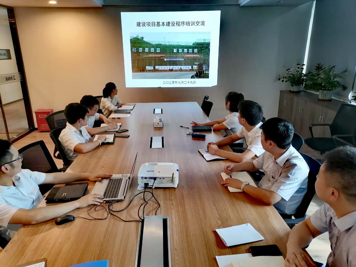 亿万28官网-追求健康,你我一起成长